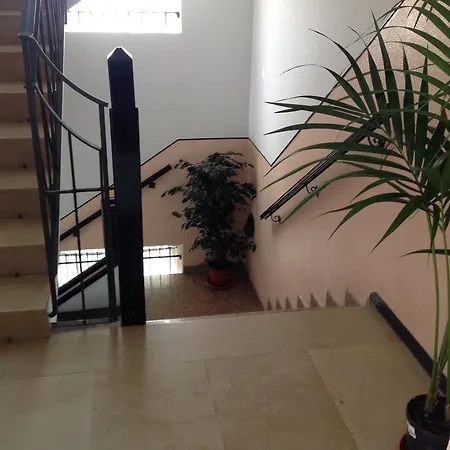 Laura Ξενοδοχείο